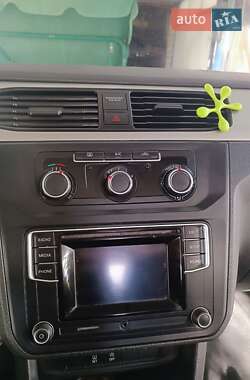 Минивэн Volkswagen Caddy 2015 в Кельменцах