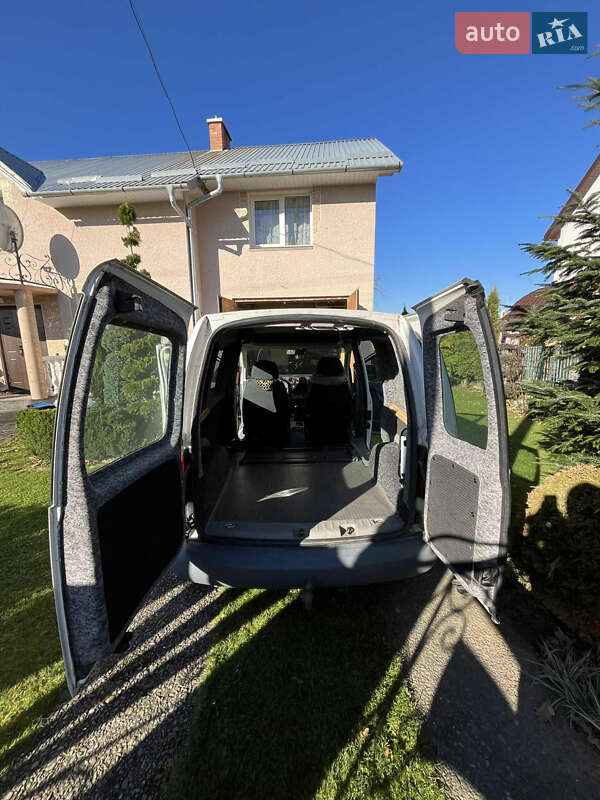 Минивэн Volkswagen Caddy 2006 в Стрые