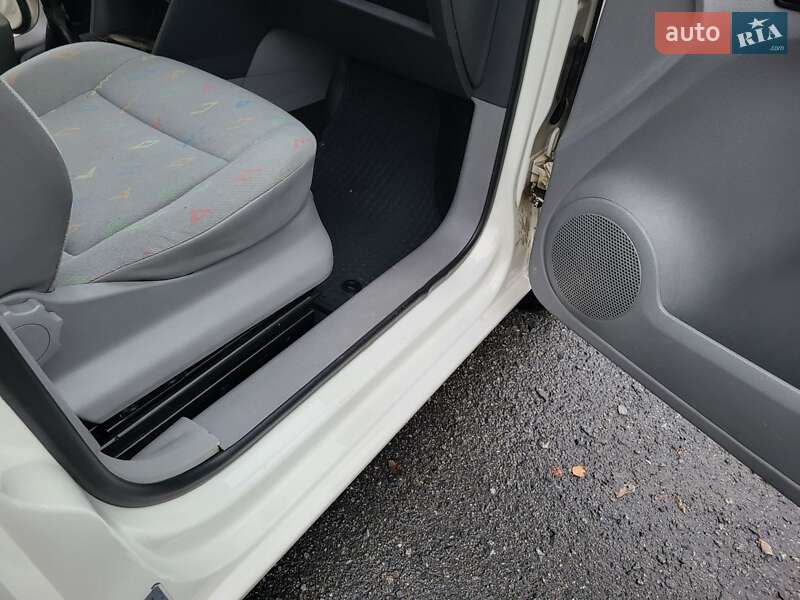 Минивэн Volkswagen Caddy 2006 в Хмельницком фото 82 Минивэн Volkswagen Caddy 2006 в Хмельницком