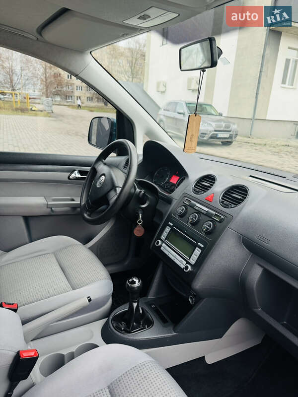 Минивэн Volkswagen Caddy 2008 в Ровно