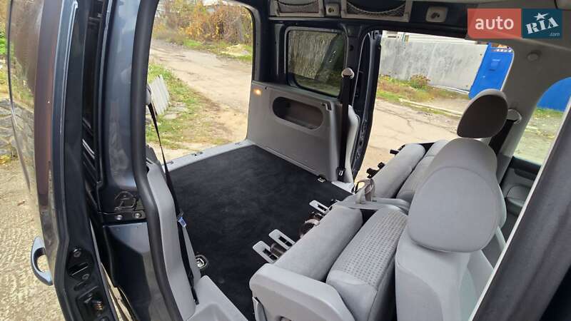 Мінівен Volkswagen Caddy 2010 в Полтаві