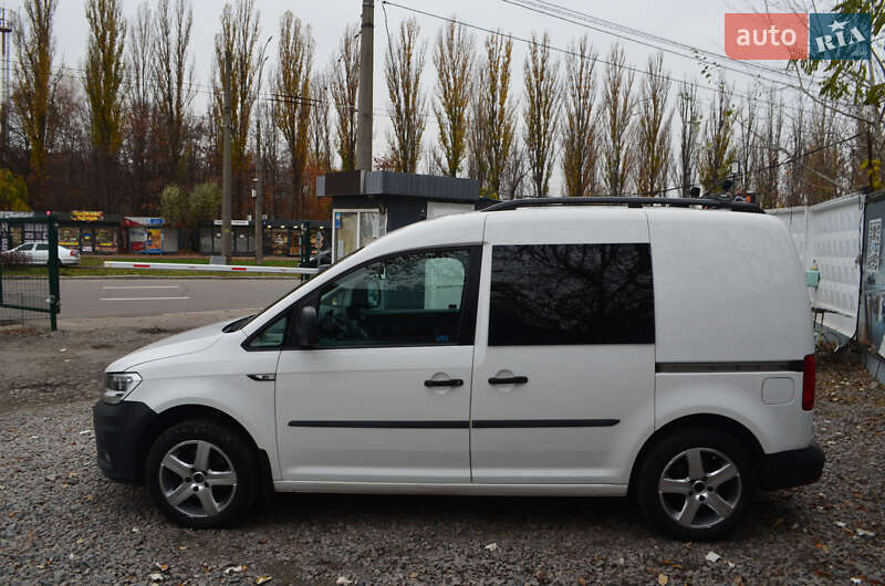 Мінівен Volkswagen Caddy 2020 в Києві