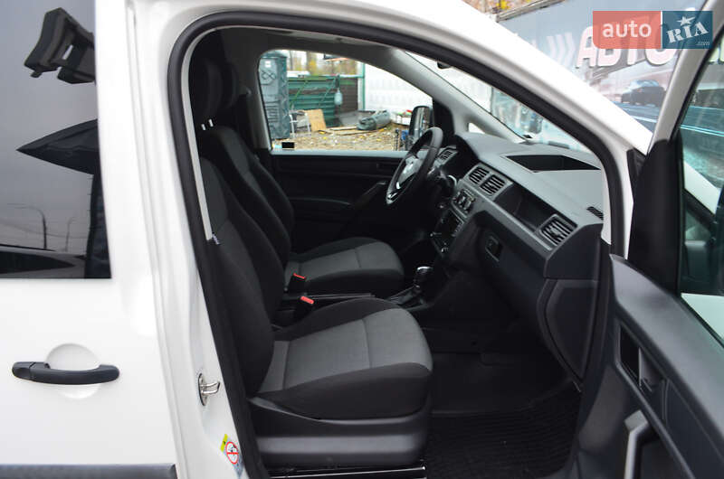 Мінівен Volkswagen Caddy 2020 в Києві