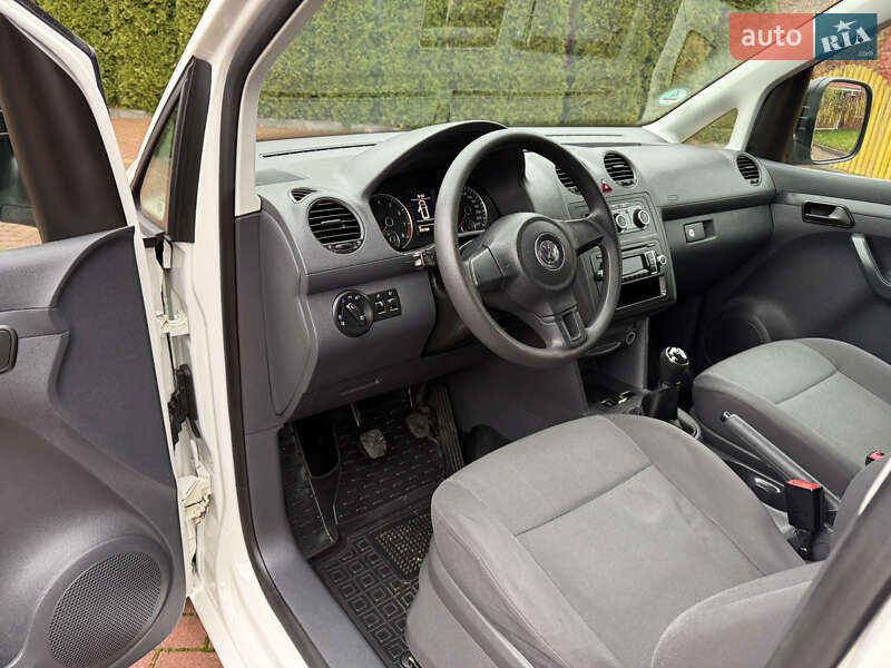 Минивэн Volkswagen Caddy 2014 в Хмельницком