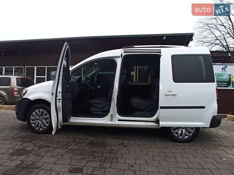 Минивэн Volkswagen Caddy 2010 в Львове