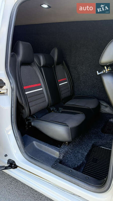 Вантажний фургон Volkswagen Caddy 2011 в Павлограді фото 11 Вантажний фургон Volkswagen Caddy 2011 в Павлограді