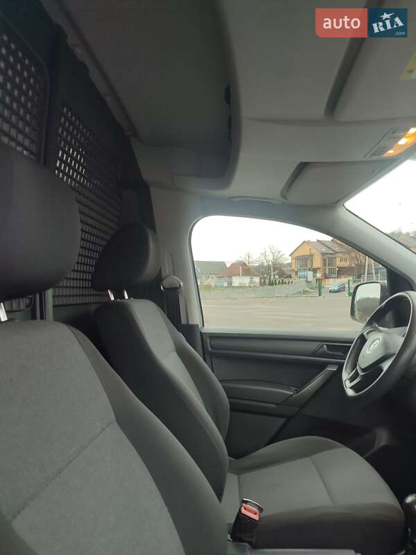 Минивэн Volkswagen Caddy 2016 в Обухове