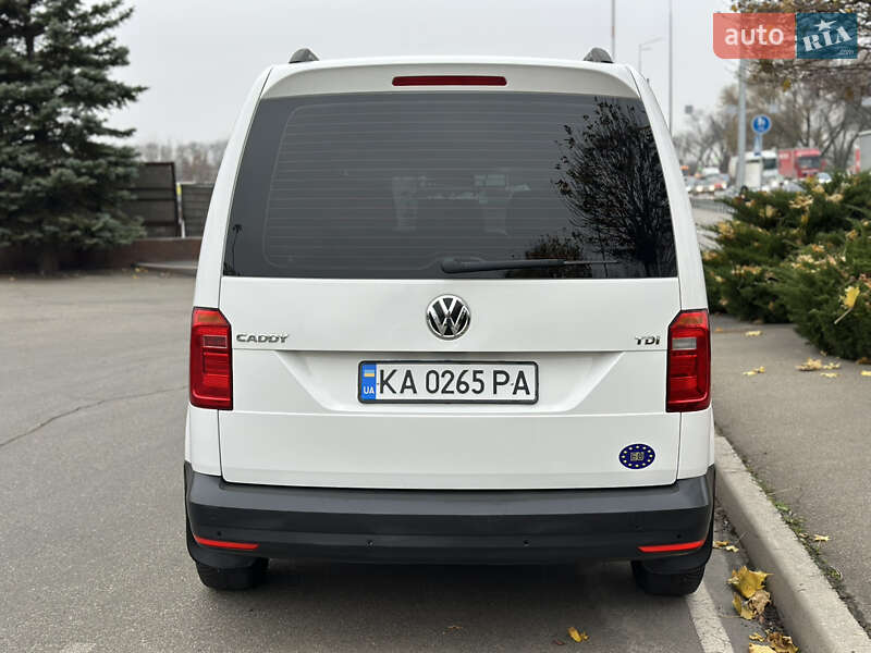 Минивэн Volkswagen Caddy 2017 в Киеве