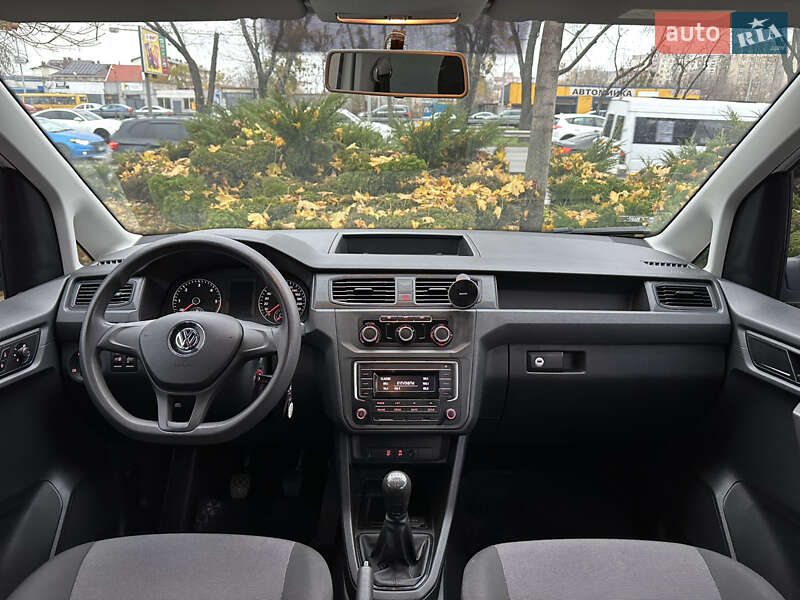 Минивэн Volkswagen Caddy 2017 в Киеве