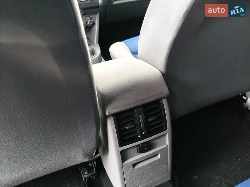 Мінівен Volkswagen Caddy 2009 в Рівному