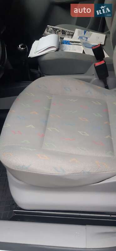 Вантажний фургон Volkswagen Caddy 2008 в Черкасах