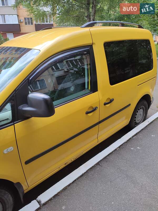 Мінівен Volkswagen Caddy 2006 в Кривому Розі
