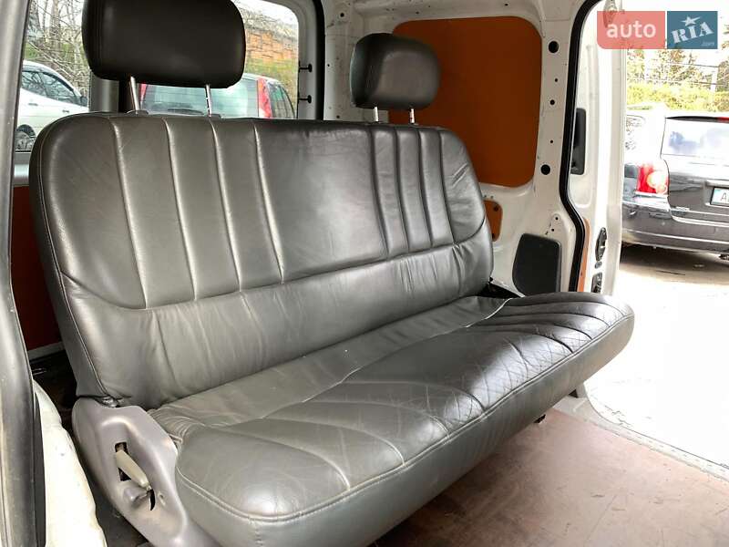 Грузопассажирский фургон Volkswagen Caddy 2012 в Виннице фото 53 Грузопассажирский фургон Volkswagen Caddy 2012 в Виннице