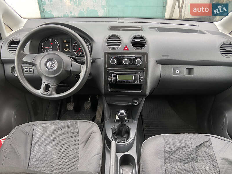 Вантажний фургон Volkswagen Caddy 2011 в Костопілі фото 10 Вантажний фургон Volkswagen Caddy 2011 в Костопілі