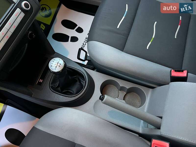 Минивэн Volkswagen Caddy 2008 в Ивано-Франковске фото 19 Минивэн Volkswagen Caddy 2008 в Ивано-Франковске