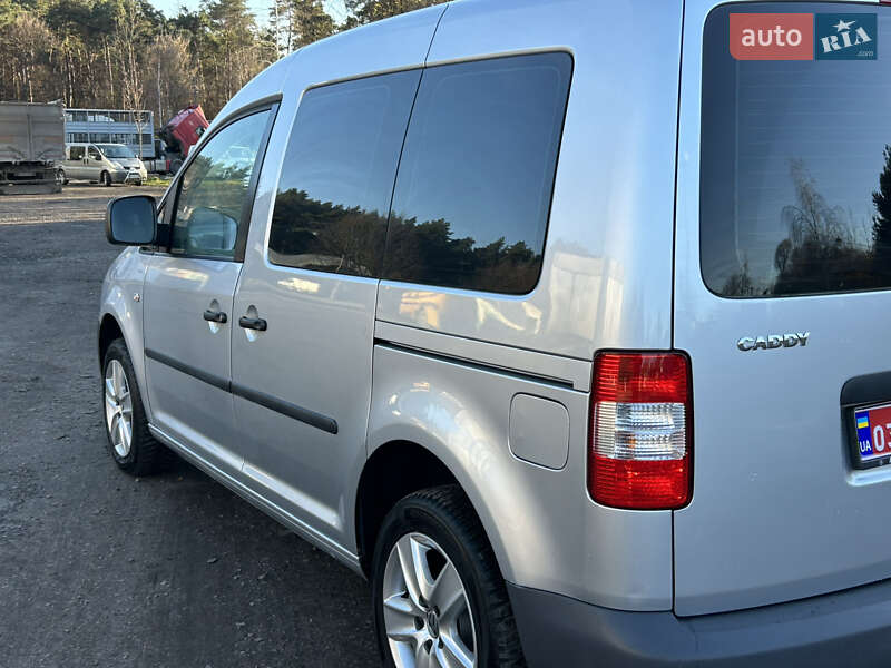 Мінівен Volkswagen Caddy 2009 в Радивиліві
