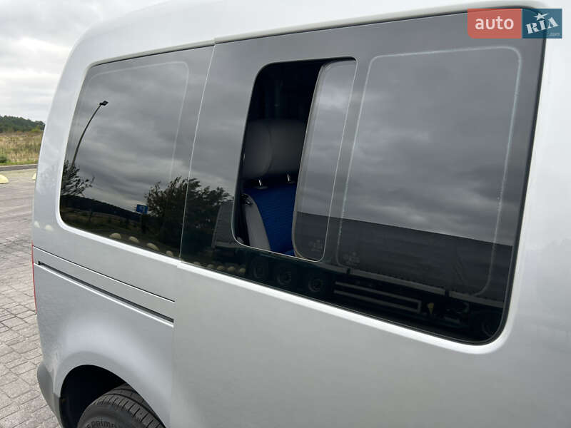 Мінівен Volkswagen Caddy 2009 в Радивиліві