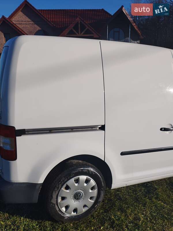 Вантажний фургон Volkswagen Caddy 2008 в Чорткові