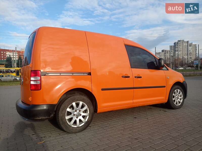 Грузовой фургон Volkswagen Caddy 2011 в Львове
