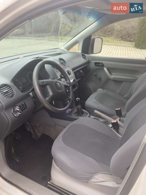 Мінівен Volkswagen Caddy 2004 в Ужгороді фото 4 Мінівен Volkswagen Caddy 2004 в Ужгороді