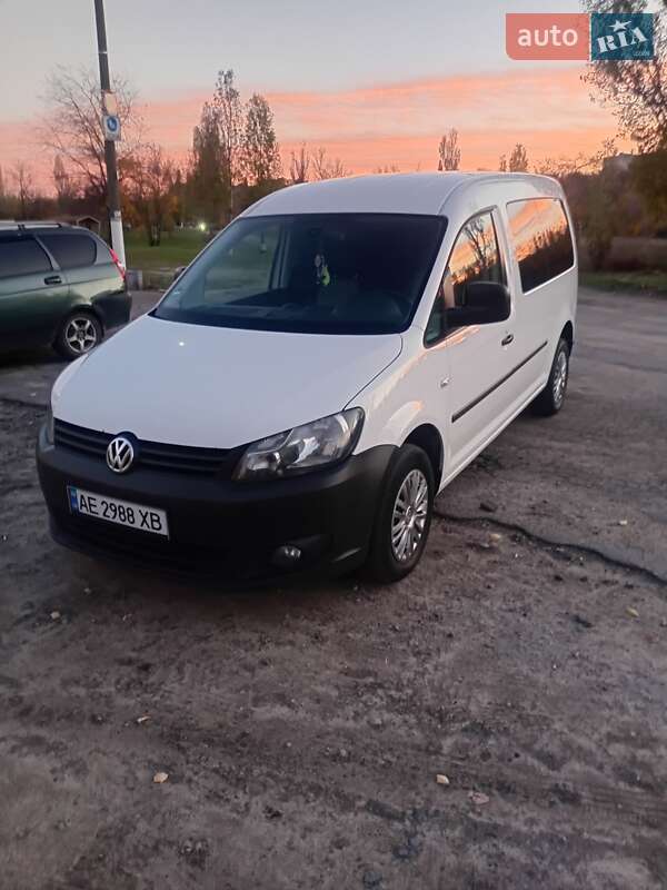 Мінівен Volkswagen Caddy 2013 в Кам'янському фото Мінівен Volkswagen Caddy 2013 в Кам'янському