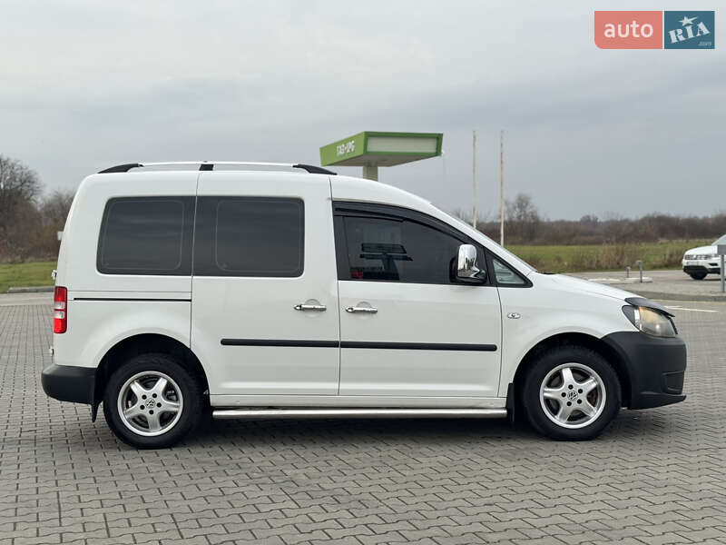 Мінівен Volkswagen Caddy 2011 в Коломиї