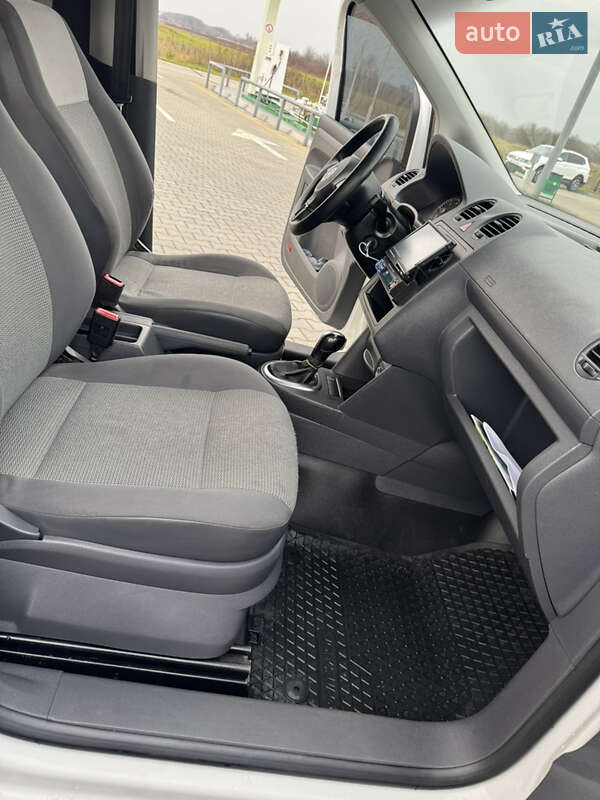 Мінівен Volkswagen Caddy 2011 в Коломиї