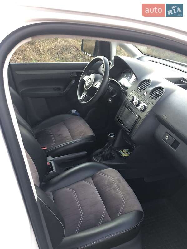 Минивэн Volkswagen Caddy 2015 в Радомышле фото 13 Минивэн Volkswagen Caddy 2015 в Радомышле