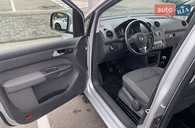 Минивэн Volkswagen Caddy 2014 в Киеве