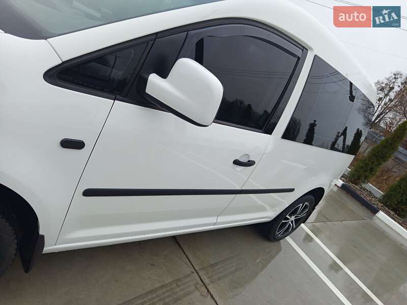 Минивэн Volkswagen Caddy 2005 в Звягеле