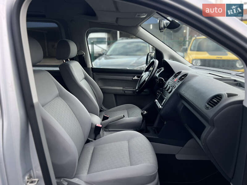 Минивэн Volkswagen Caddy 2009 в Полтаве