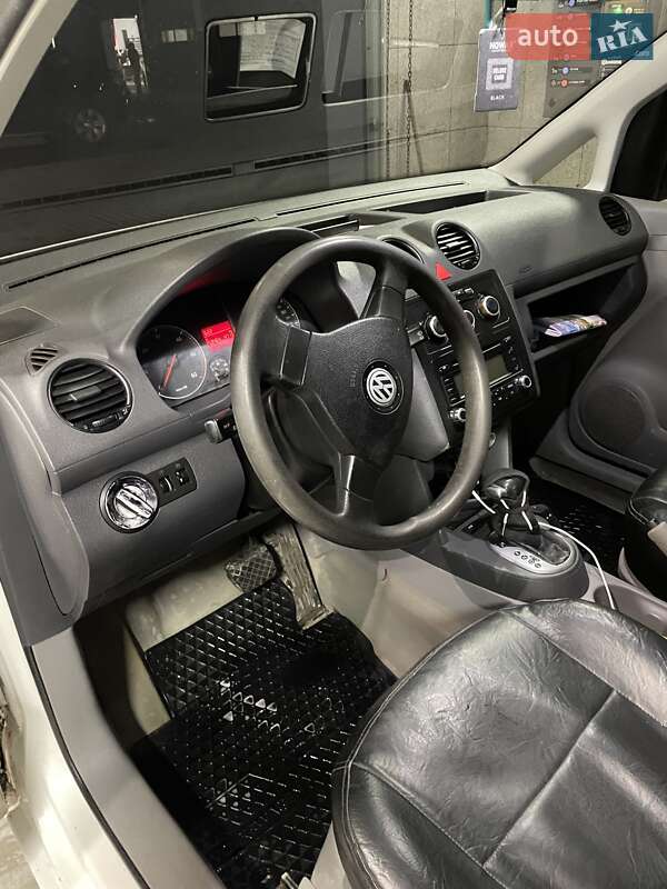 Минивэн Volkswagen Caddy 2006 в Хусте