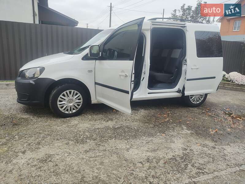 Мінівен Volkswagen Caddy 2012 в Києві
