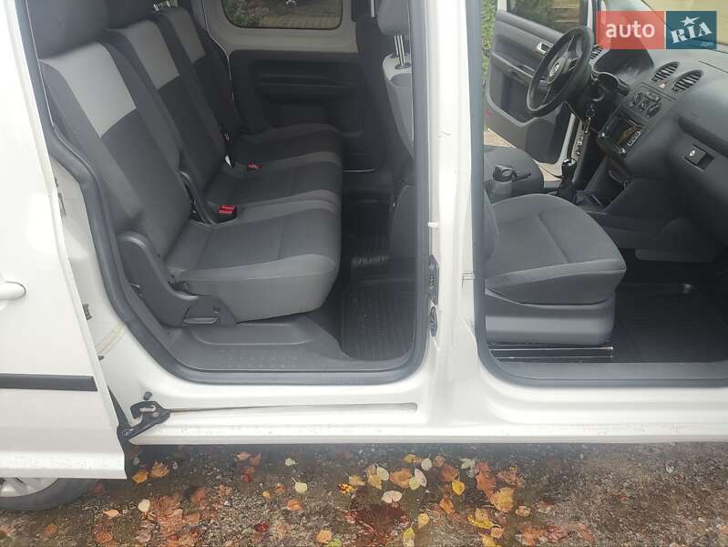 Мінівен Volkswagen Caddy 2012 в Києві