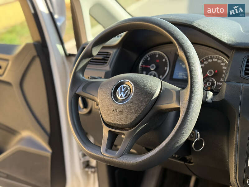 Минивэн Volkswagen Caddy 2017 в Ужгороде