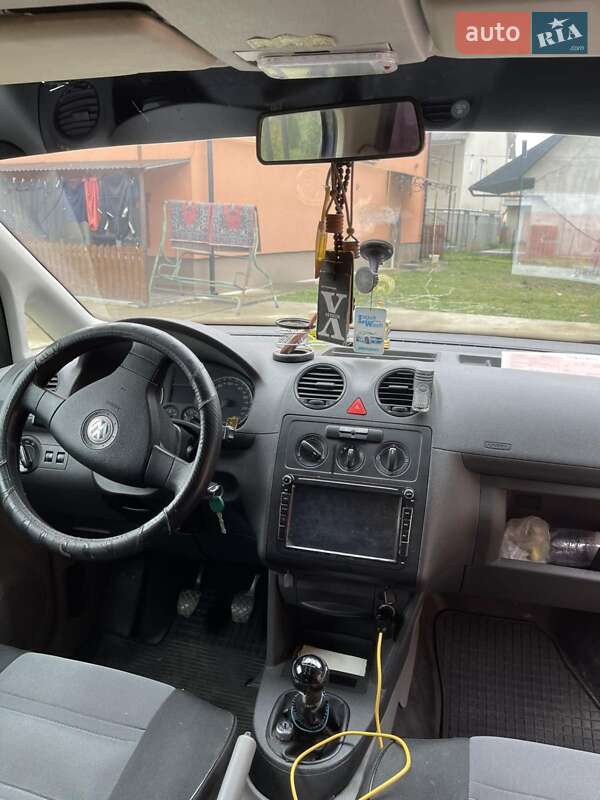 Минивэн Volkswagen Caddy 2008 в Тячеве