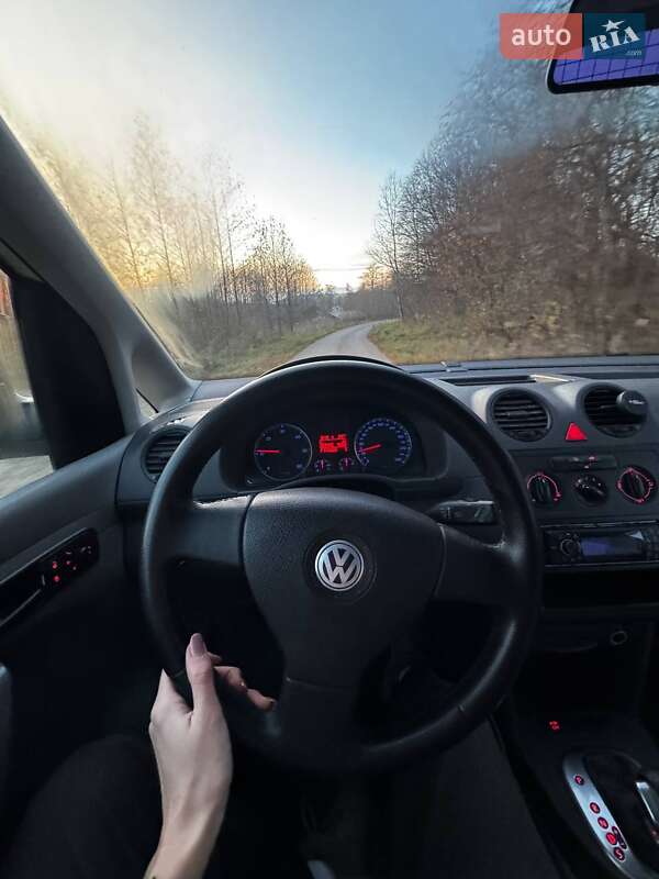Минивэн Volkswagen Caddy 2008 в Львове