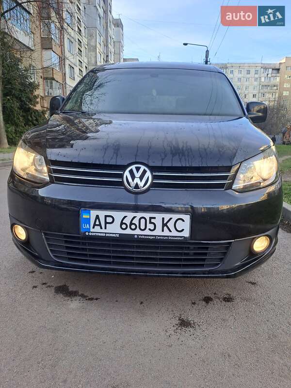 Мінівен Volkswagen Caddy 2010 в Івано-Франківську