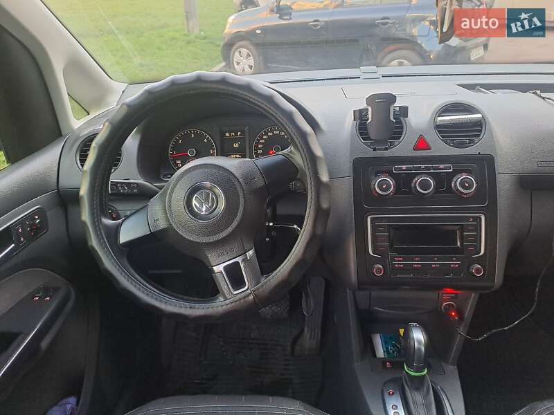 Мінівен Volkswagen Caddy 2010 в Івано-Франківську