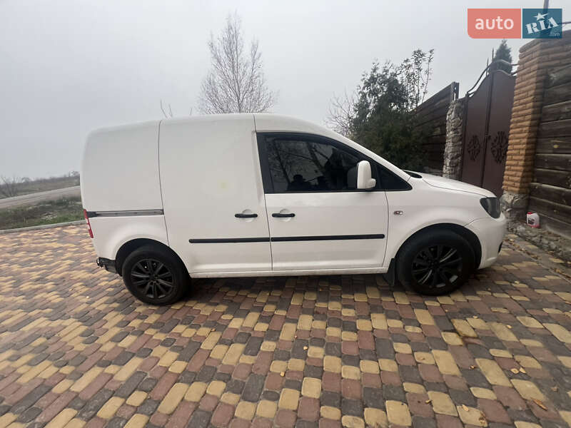 Грузовой фургон Volkswagen Caddy 2015 в Кропивницком