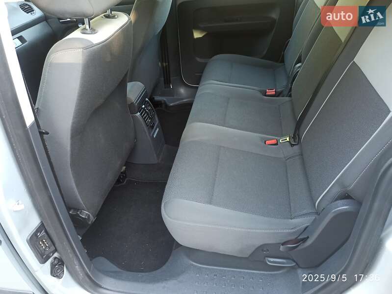Мінівен Volkswagen Caddy 2010 в Рівному фото 26 Мінівен Volkswagen Caddy 2010 в Рівному