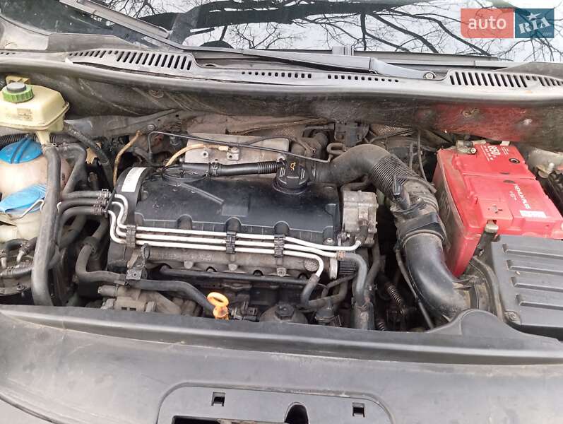 Минивэн Volkswagen Caddy 2006 в Новых Санжарах