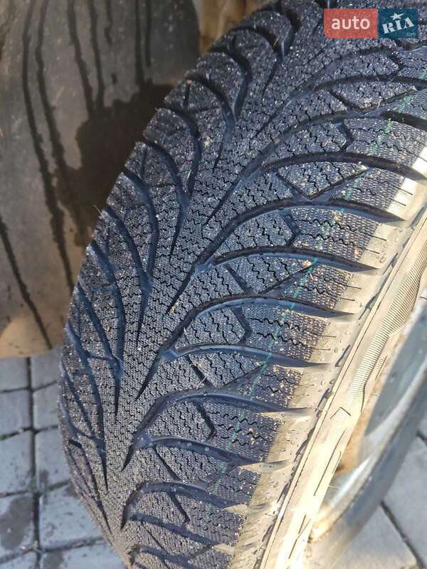 Минивэн Volkswagen Caddy 2007 в Кременце