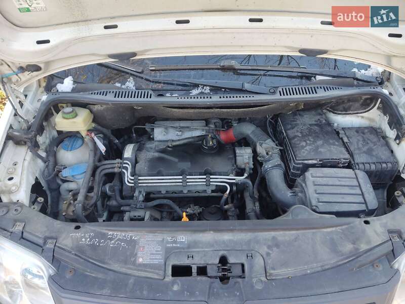 Минивэн Volkswagen Caddy 2007 в Кременце