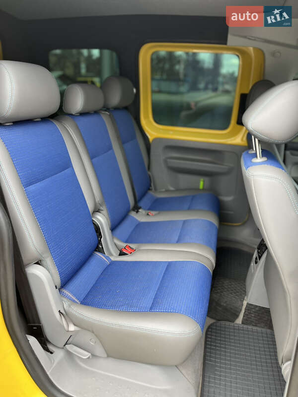 Минивэн Volkswagen Caddy 2004 в Николаеве