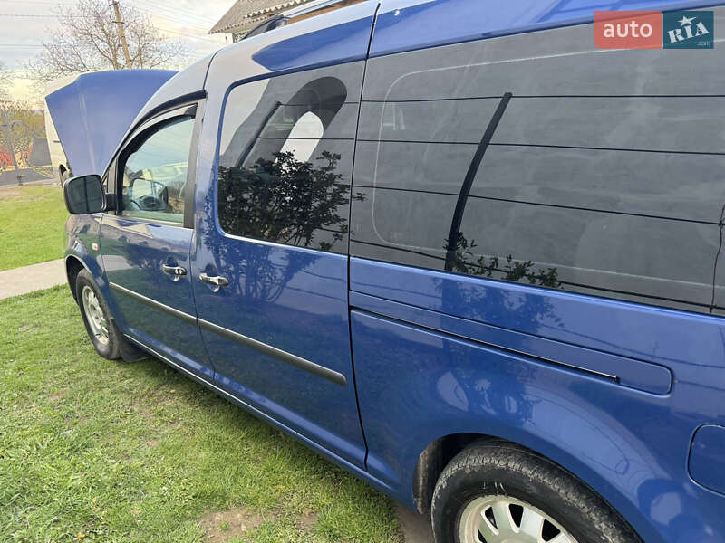 Мінівен Volkswagen Caddy 2009 в Чернівцях