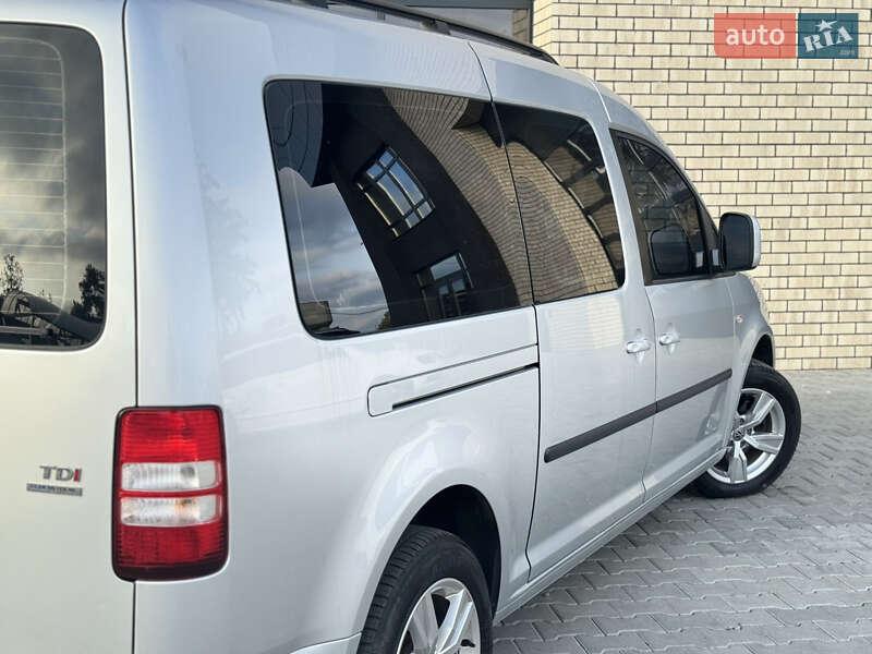 Мінівен Volkswagen Caddy 2013 в Сарнах