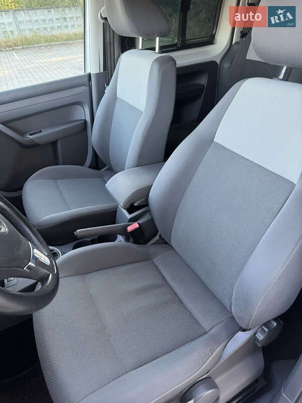 Мінівен Volkswagen Caddy 2014 в Львові