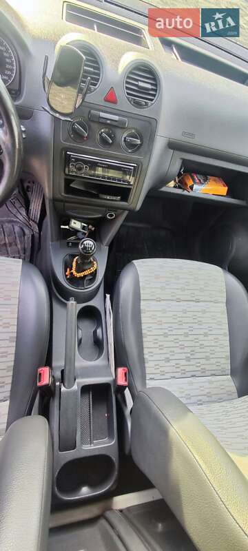 Грузовой фургон Volkswagen Caddy 2012 в Киеве фото 24 Грузовой фургон Volkswagen Caddy 2012 в Киеве