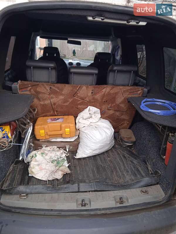 Минивэн Volkswagen Caddy 2009 в Помошной